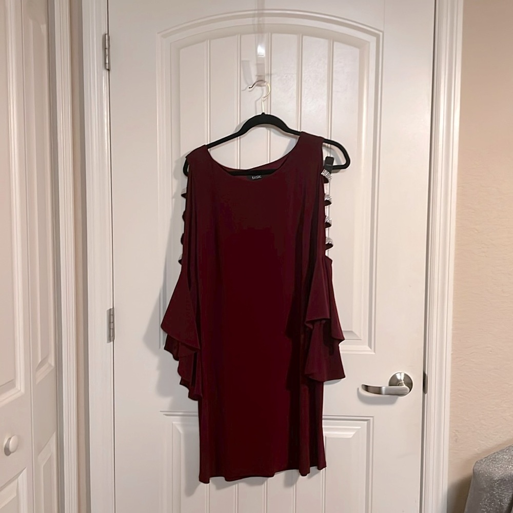 MSK Cut Out Bell Sleeve Knee Length Dress